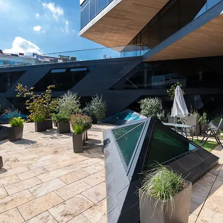 Luxury Penthouse With Amazing Views In Old Town & Free Parking! Tallinn