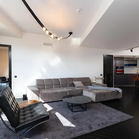 Luxury Penthouse With Amazing Views In Old Town & Free Parking! Apartman