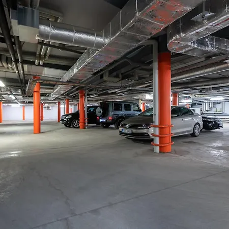 Luxury Penthouse With Amazing Views In Old Town & Free Parking!